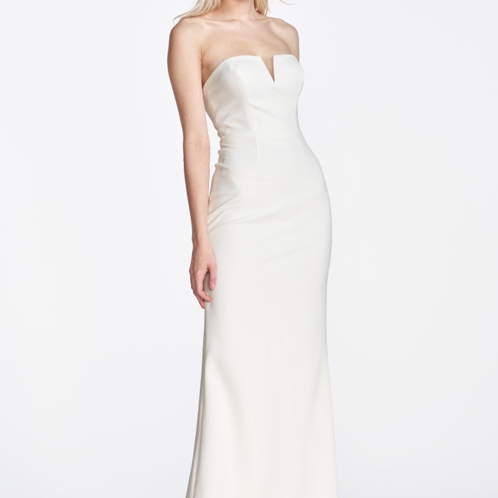 Watters Ivory Strapless Sheath Wedding Gown; NWT; Size 2; Simple; Elegant